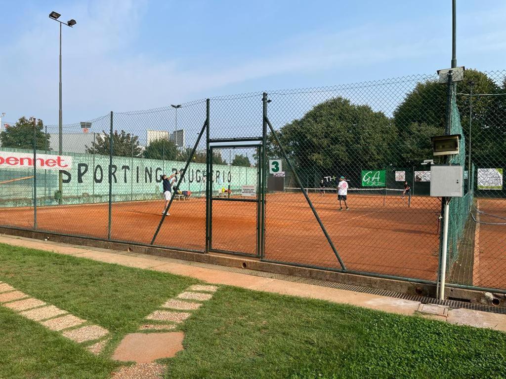 Hotel Sporting Brugherio Exterior photo